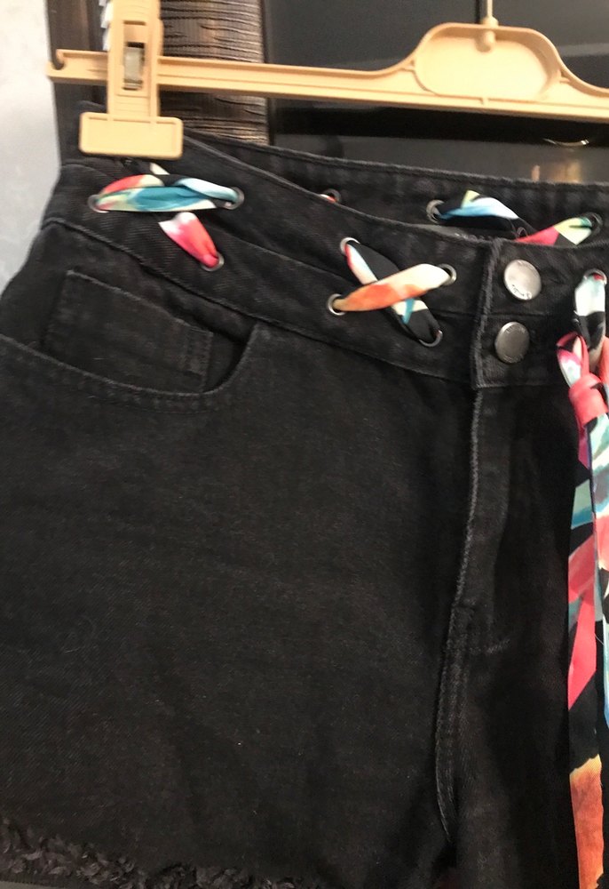 Bohem Çok Renkli Bağcıklı Kot Şort - Görsel 4