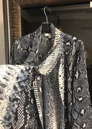 Yılan Desenli Uzun Kollu Kadın Ceket - Görsel 4