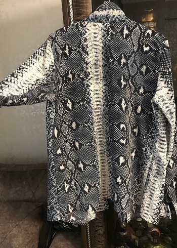 Yılan Desenli Uzun Kollu Kadın Ceket - Görsel 6