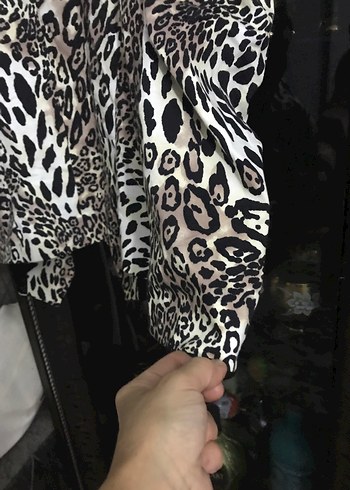 Leopar Desenli Kürklü Kısa Kadın Yelek - Görsel 7