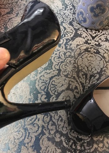 Siyah Parlak Yılan Desenli Tokalı Stiletto - Görsel 4