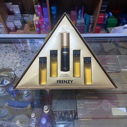 Akat Frenzy Edp 5x7,5ml = 37,5ml Üçgen Set