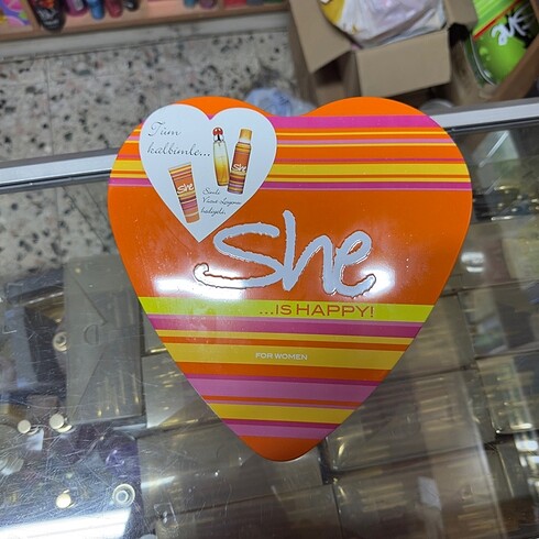 She She Happy Edt 50ml + Deo 150ml + Body Losyon SET