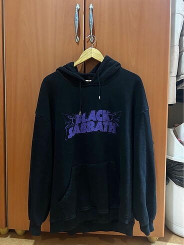 Metal Sweatshirt