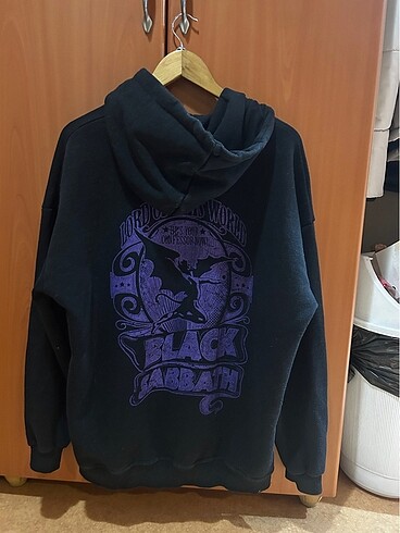 l Beden Metal Sweatshirt