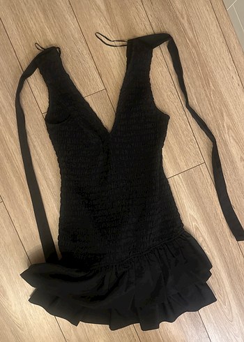 Zara Siyah V Yaka Firfirli Mini Elbise