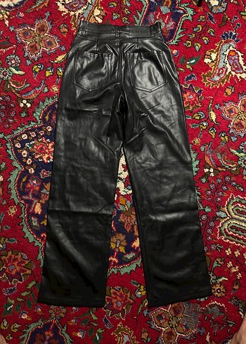 Bershka Kadın Deri pantolon - Görsel 2