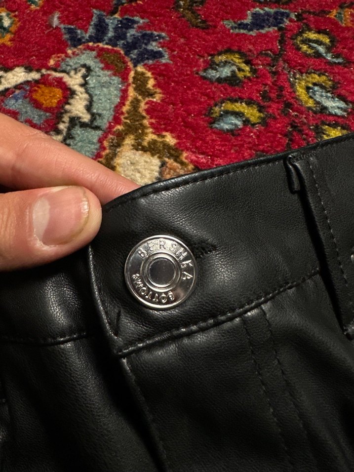 Bershka Kadın Deri pantolon - Görsel 4