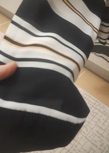 Quzu Bej Çizgili Yüksek Yaka Kadın Gömlek