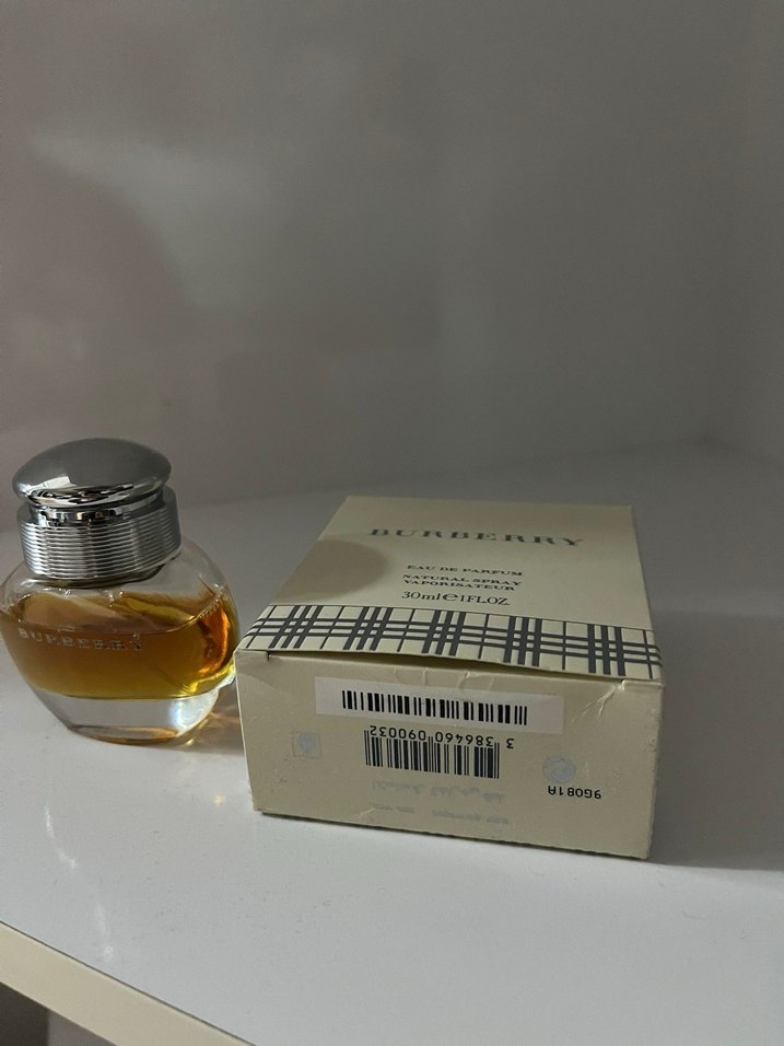Orjinal Burberry Kadın Parfüm 30 ml - Görsel 3