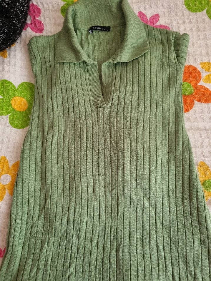 Yeşil V Yakalı Uzun Kollu Triko Kazak - Görsel 5