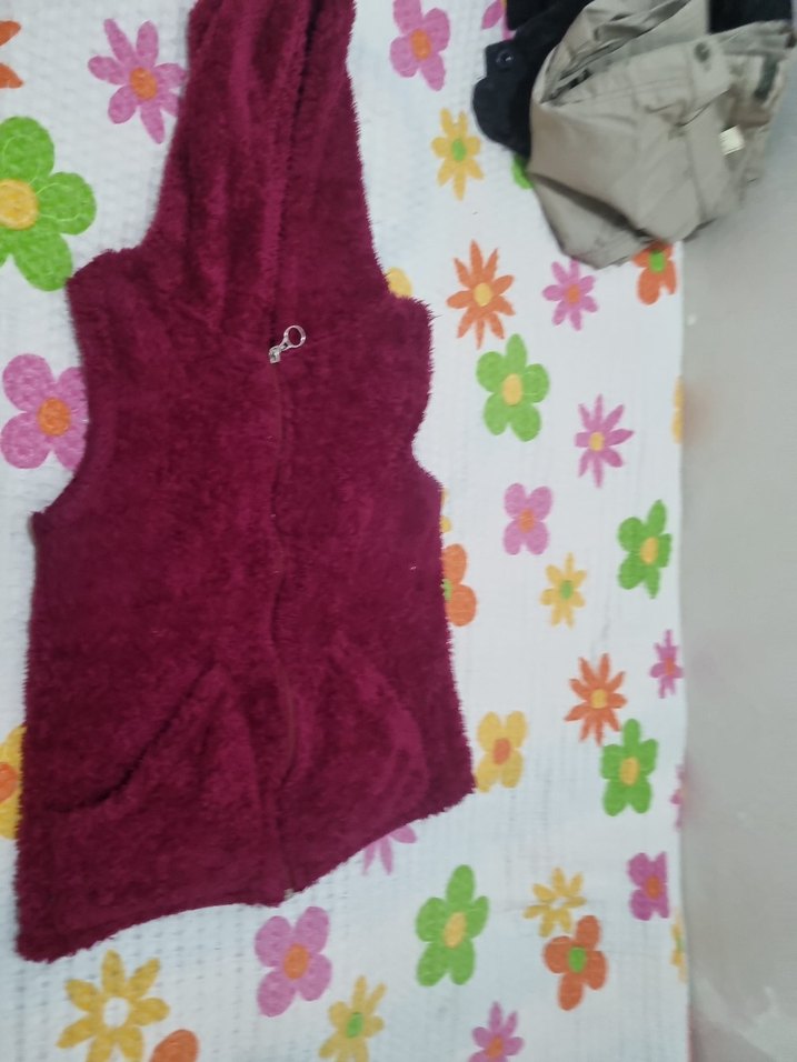 Kadın Bordo Peluş Kolsuz Yelek - Görsel 4