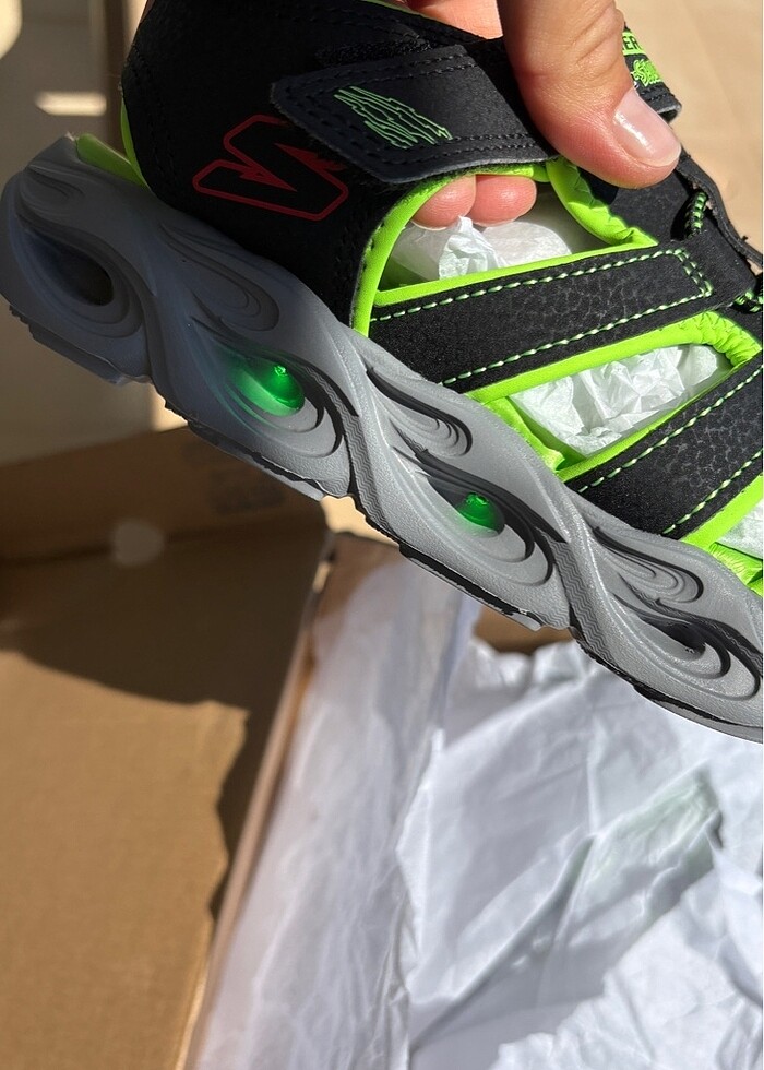 Skechers Erkek Çocuk Işıklı Sandalet - Görsel 3