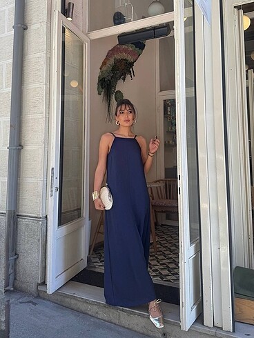 Zara Ayarlanabilir askılı sırt detaylı elbise