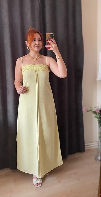 Zara Dantel detaylı elbise