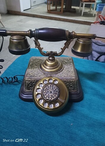 Antika pirinç telefon 