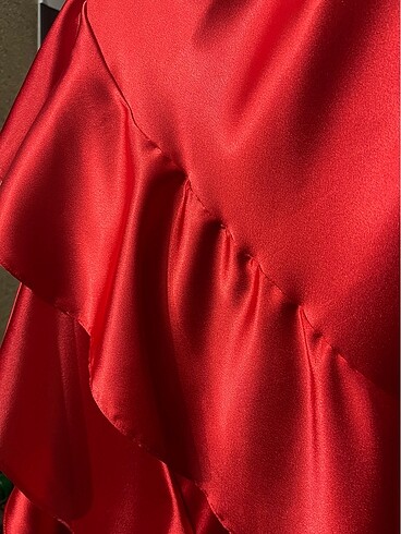 Tasarımcı Saten Kırmızı Gece Elbisesi