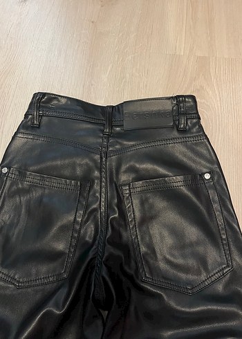xs Beden Bershka Deri Pantolon