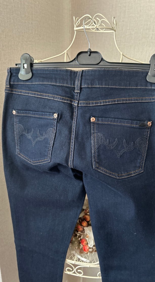 Kadın Lacivert Dar Kesim Midi Kot Pantolon - Görsel 4