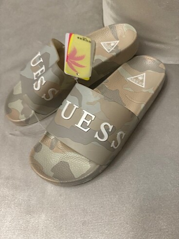 41 Beden camel Renk Guess terlik 41