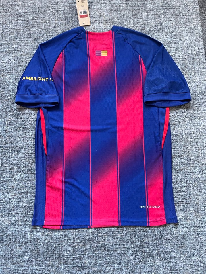 barcelona coldplay forma - Görsel 3