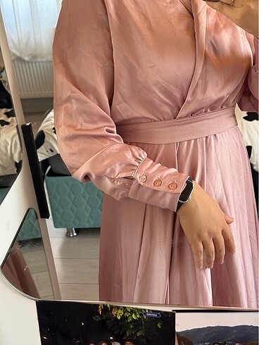 Pembe saten abiye