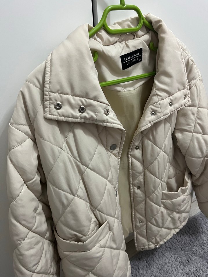 Düğmeli Beyaz  Kadın Mont - Görsel 2