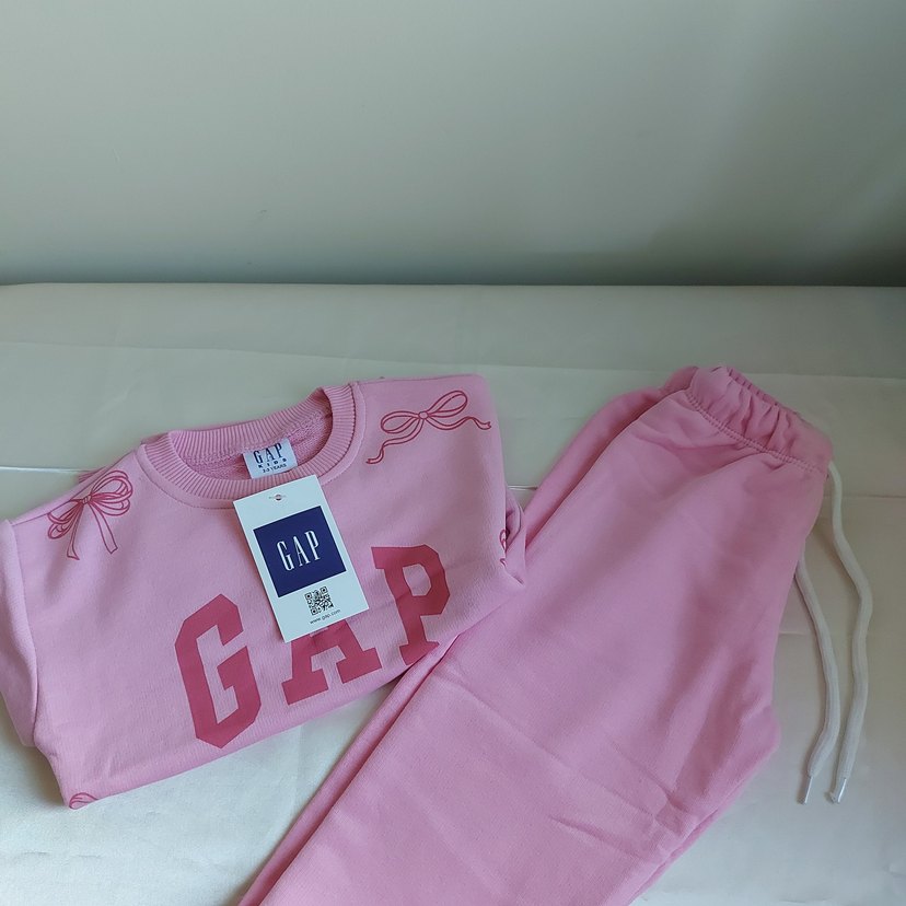 Pembe GAP Kız Eşofman Takımı Rahat Kesim - Görsel 3