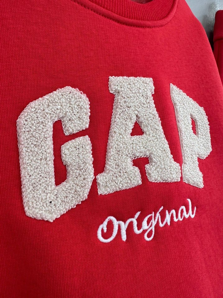 GAP Kırmızı Baskılı Erkek Eşofman Takımı - Görsel 2