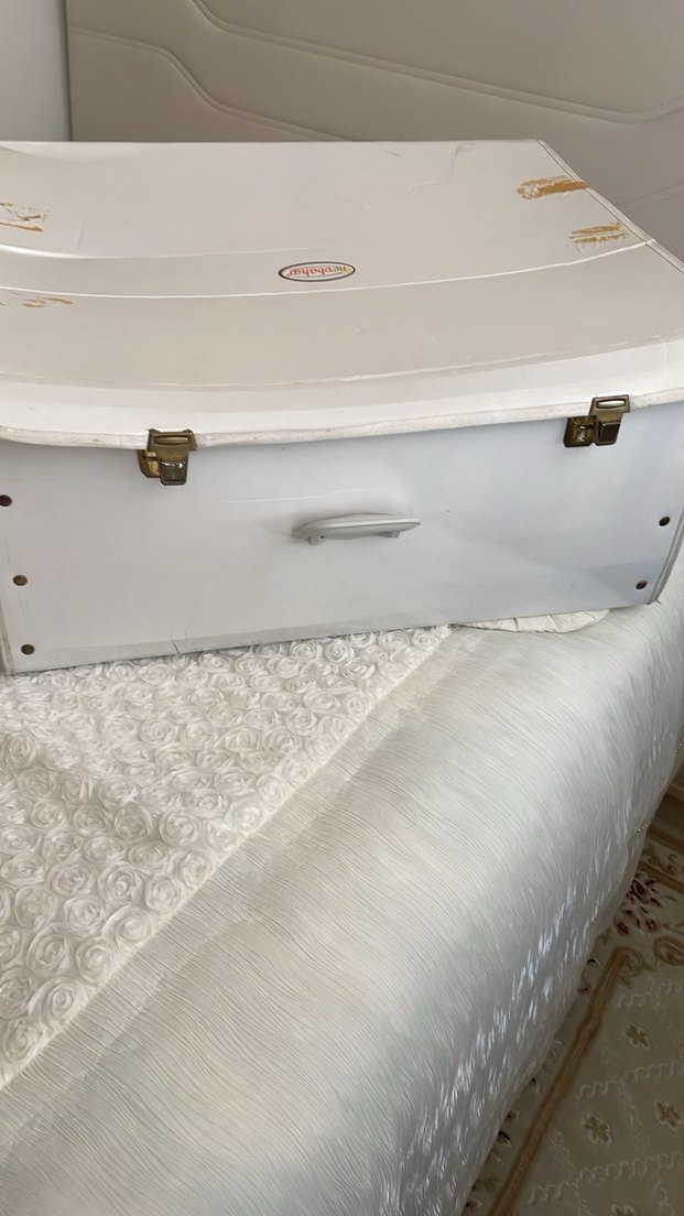 İşlemeli Parlak Beyaz Yatak Örtüsü - Görsel 5