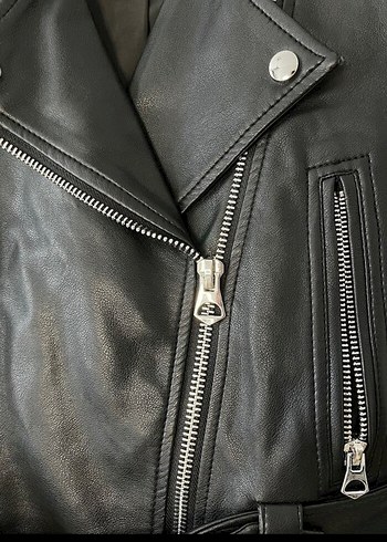 s Beden Kemerli Siyah Deri Biker Ceket