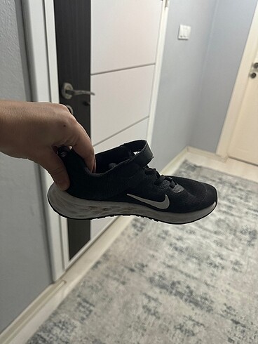 Nike orijinal üründür 33 numara