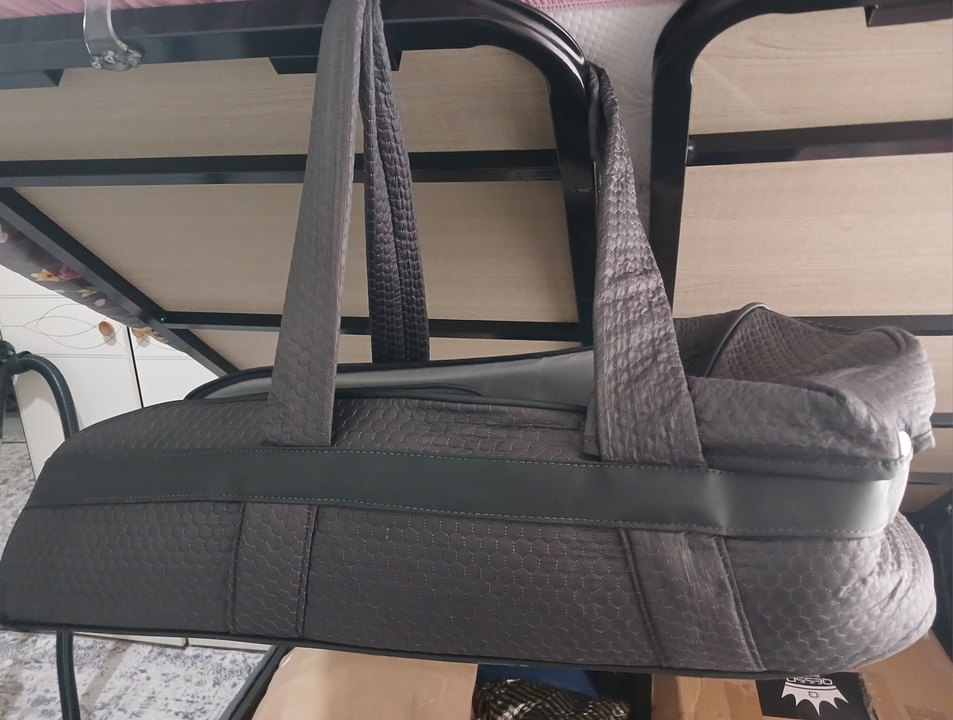 Gri Yılan Desenli Bebek Çantası - Görsel 3