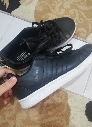 Spor ayakkabı 