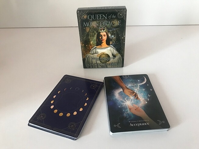 Queen Of The Moon Oracle Cards