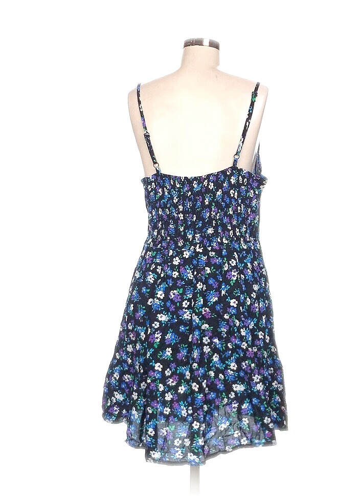 LC Waikiki Kısa Elbise %70 İndirimli. - Görsel 3