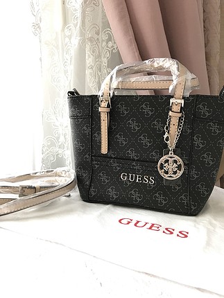 Guess Mini Guess Çapraz Çanta %52 İndirimli - Gardrops