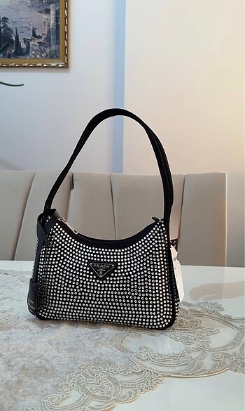 Prada çanta