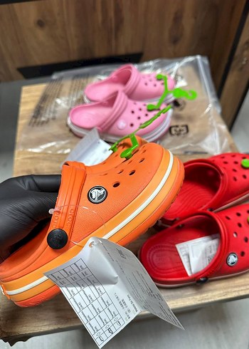 Crocs Pembe Crocs Terlikler Velcro Bantlı