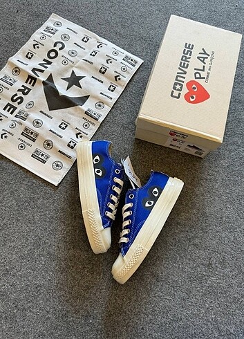 37 Beden lacivert Renk Converse play Kutulu etiketli barkodlu 37 38 numaralari mevcut