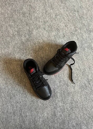 38 Beden siyah Renk Nike dunk low Kutulu etiketli barkodlu İthal 37 43 arası numa