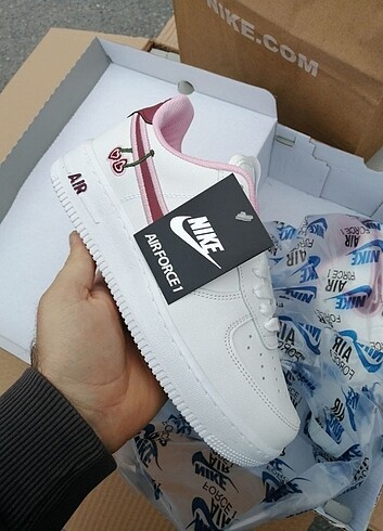 Nike kirazlı Air force Kutulu etiketli 36 40 arası numaralari