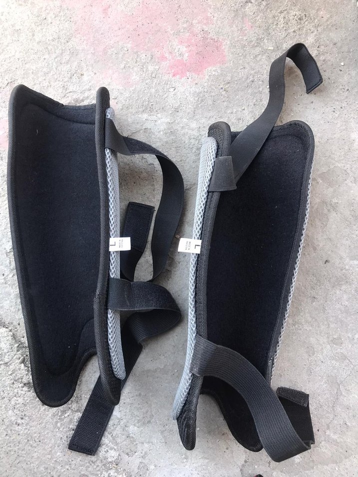 Gri Motosiklet Diz Koruyucu Velcro Bantlı Dizlik - Görsel 4