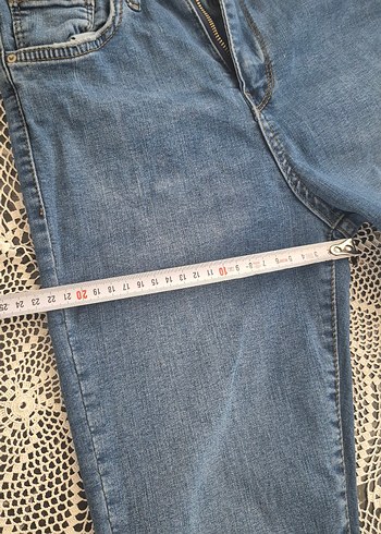 28 Beden Düğmeli, Normal Boy, Dar Kesim Kadın Kot Pantolon