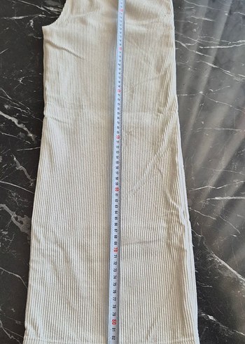 kız çocuk krem  Pamuklu Rahat Kesim Pantolon bir iki kere giyild - Görsel 4