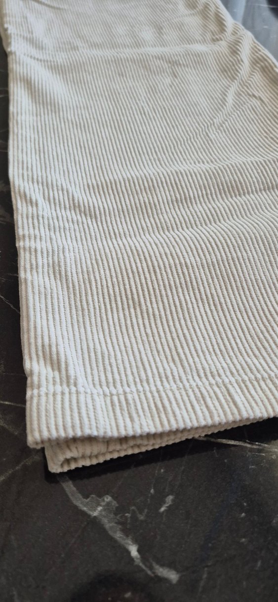 kız çocuk krem  Pamuklu Rahat Kesim Pantolon bir iki kere giyild - Görsel 3