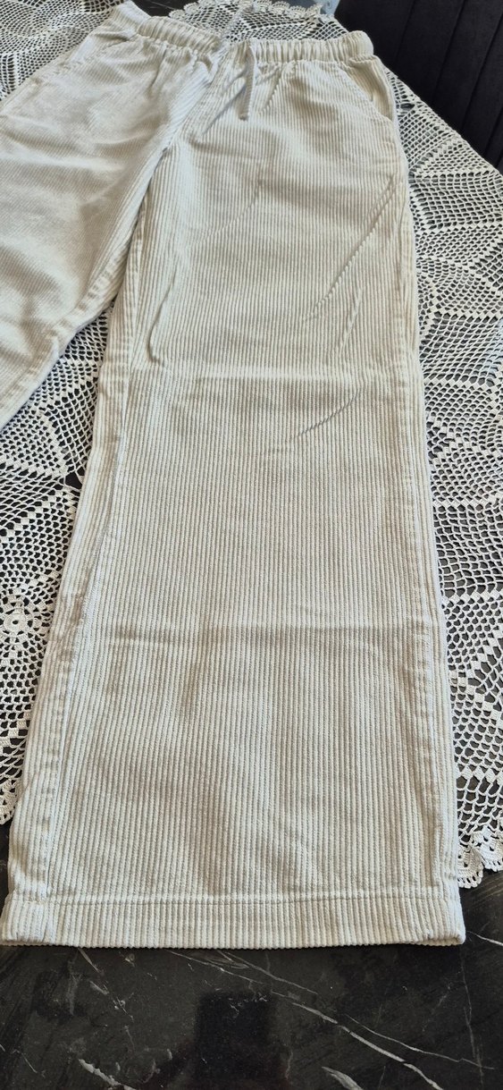 kız çocuk krem  Pamuklu Rahat Kesim Pantolon bir iki kere giyild - Görsel 5