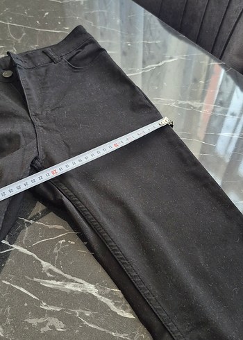 Kemer Detaylı Siyah Kadın Denim Pantolon - Görsel 2