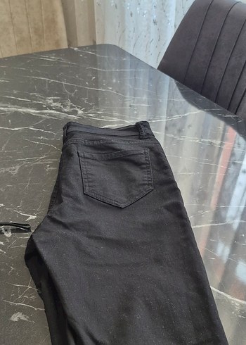 Kemer Detaylı Siyah Kadın Denim Pantolon - Görsel 4