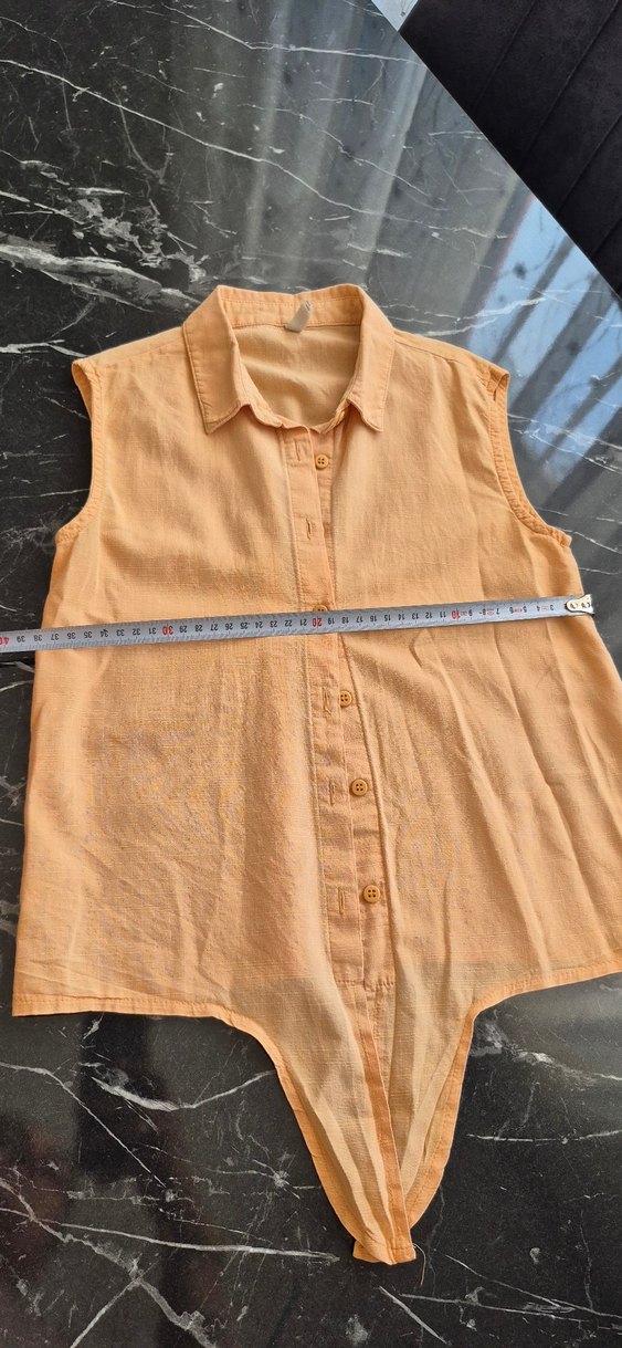 Bej Kolsuz V Yakalı Keten Gömlek - Görsel 2